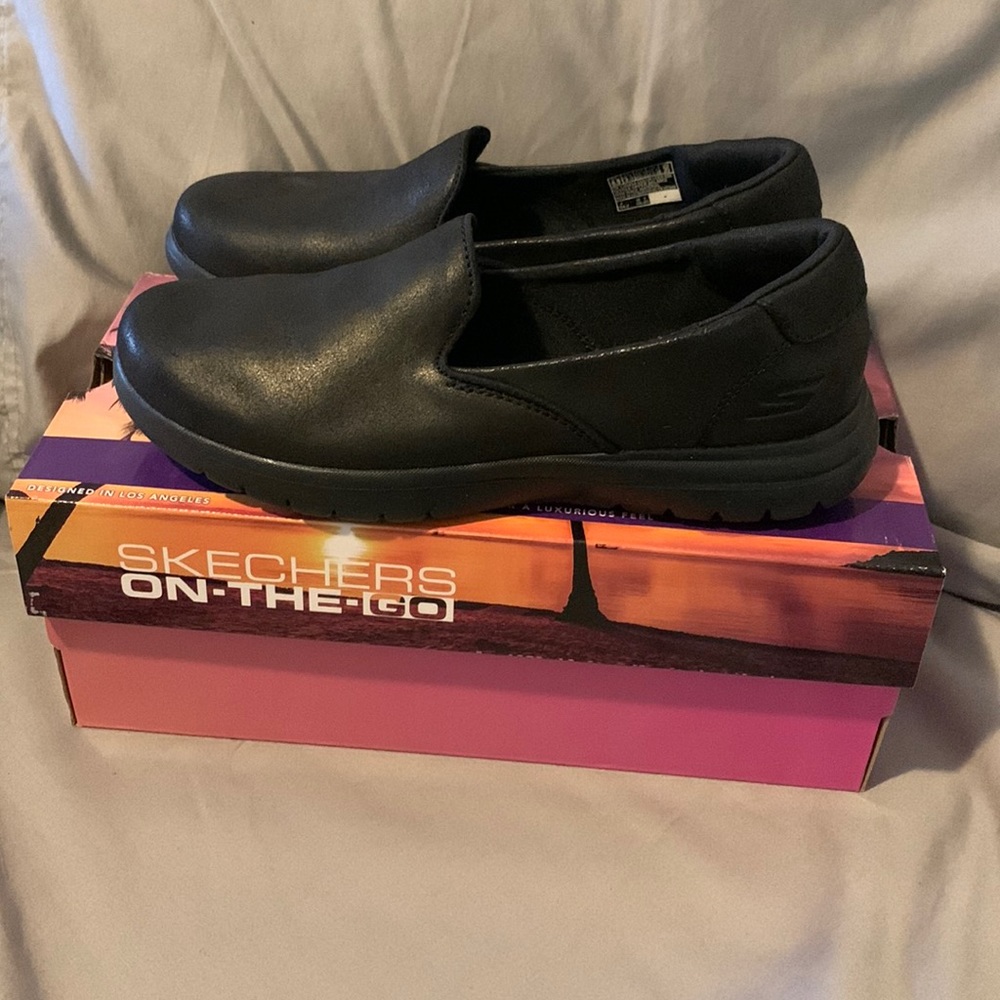 EUC wore 1x skechers on the go air cooled goga mat slip on shoes in black 6.5